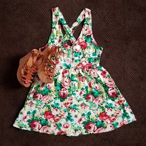 Medium Forever 21 Floral Summer Dress - EUC